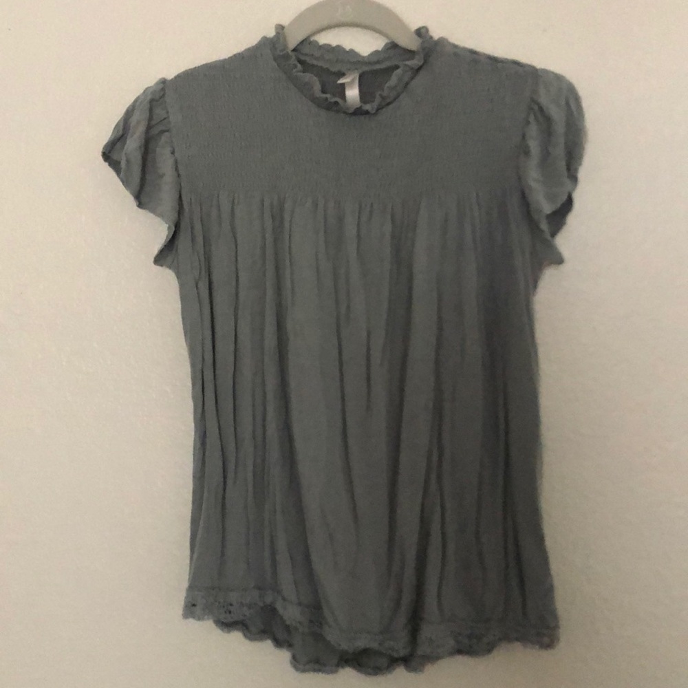 XS Light Green Flutter Sleeve Top